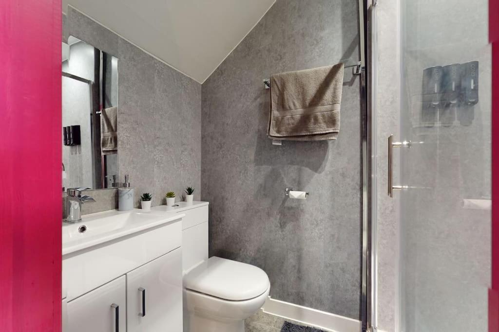 Vila Neat Retreat Graig Pontypridd Exteriér fotografie
